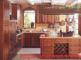 The style of solid wood cabinets